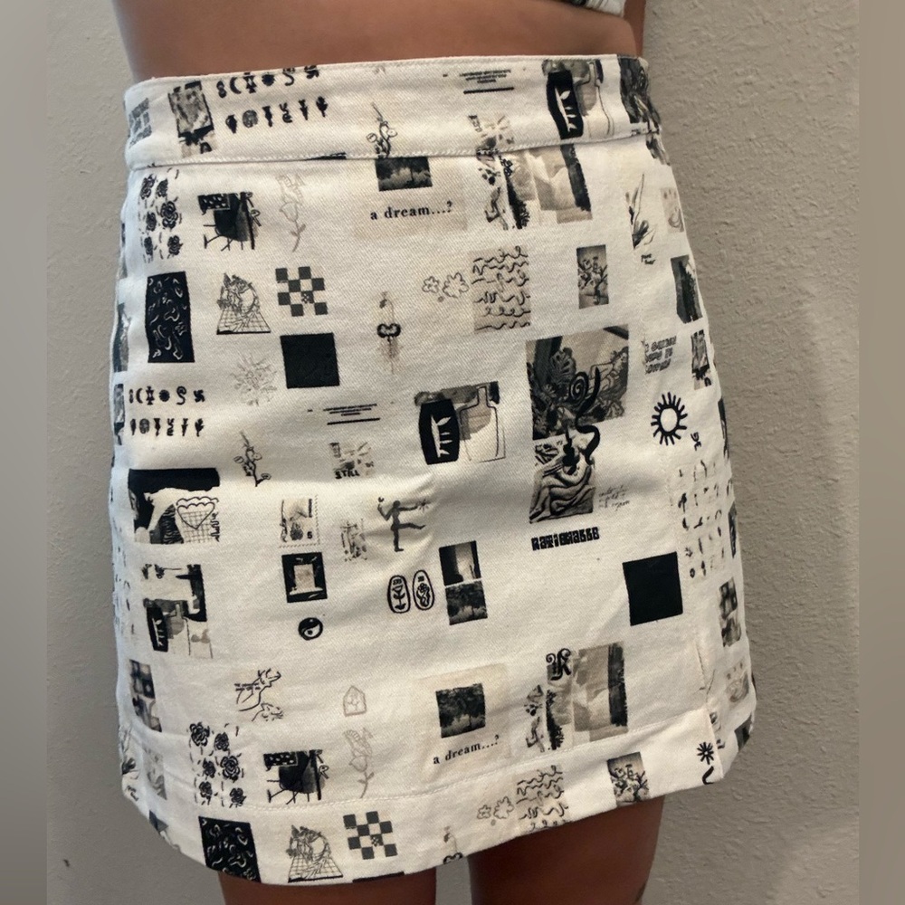 Printed mini skirt